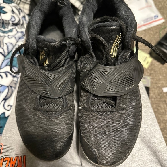 nike kyrie flytrap III - Picture 3 of 4